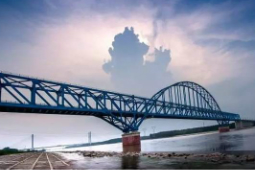 全國(guó)鐵路營(yíng)業(yè)里程突破14萬(wàn)公里